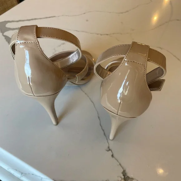 Steve Madden Strappy Nude Heels size 8.5 - Picture 3 of 4